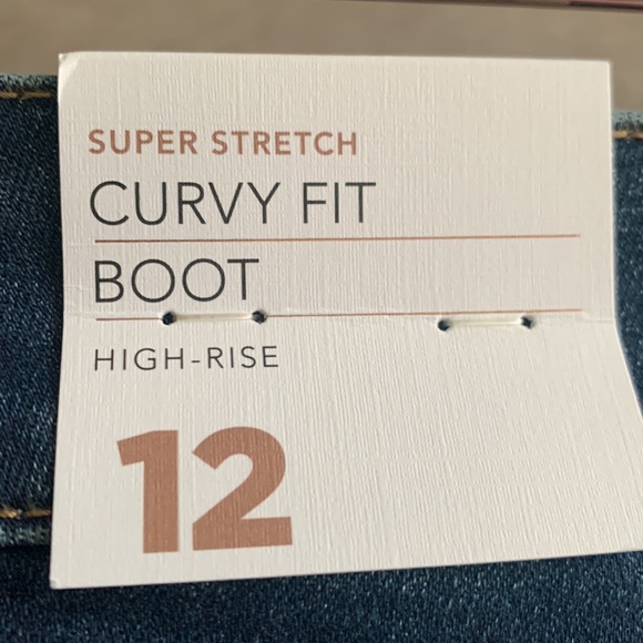 New with tags! most comfortable true to size with a little stretch. Lane Bryant - Picture 6 of 10